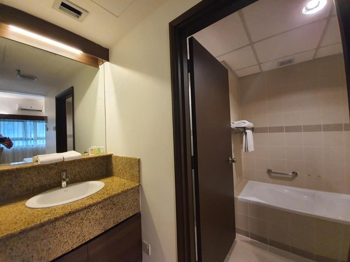 Crown Regency Serviced Suites Kuala Lumpur Exteriör bild